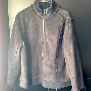 Jones Wear sport approx 27 inches long size XL